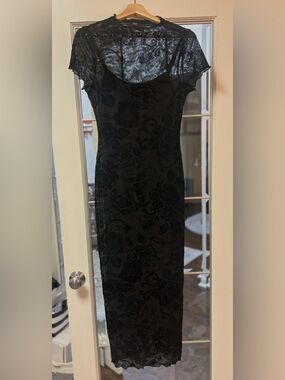 Pinkblush
Women's Maternity Black Floral Mesh Overlay Fitted Maxi Dress